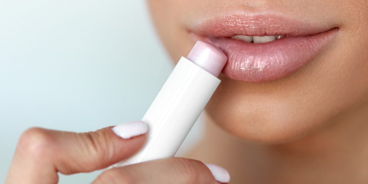 Labbra morbide e idratate: tutto quello che devi sapere sul lip balm